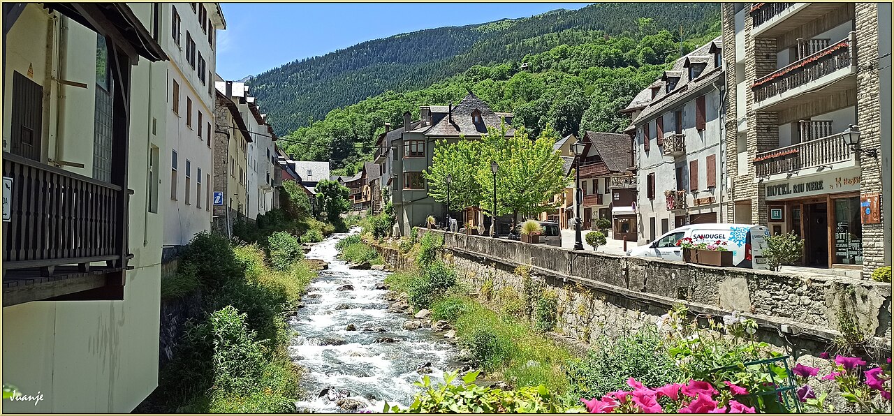 Street view of Vielha, the capital town of the Val d'Aran